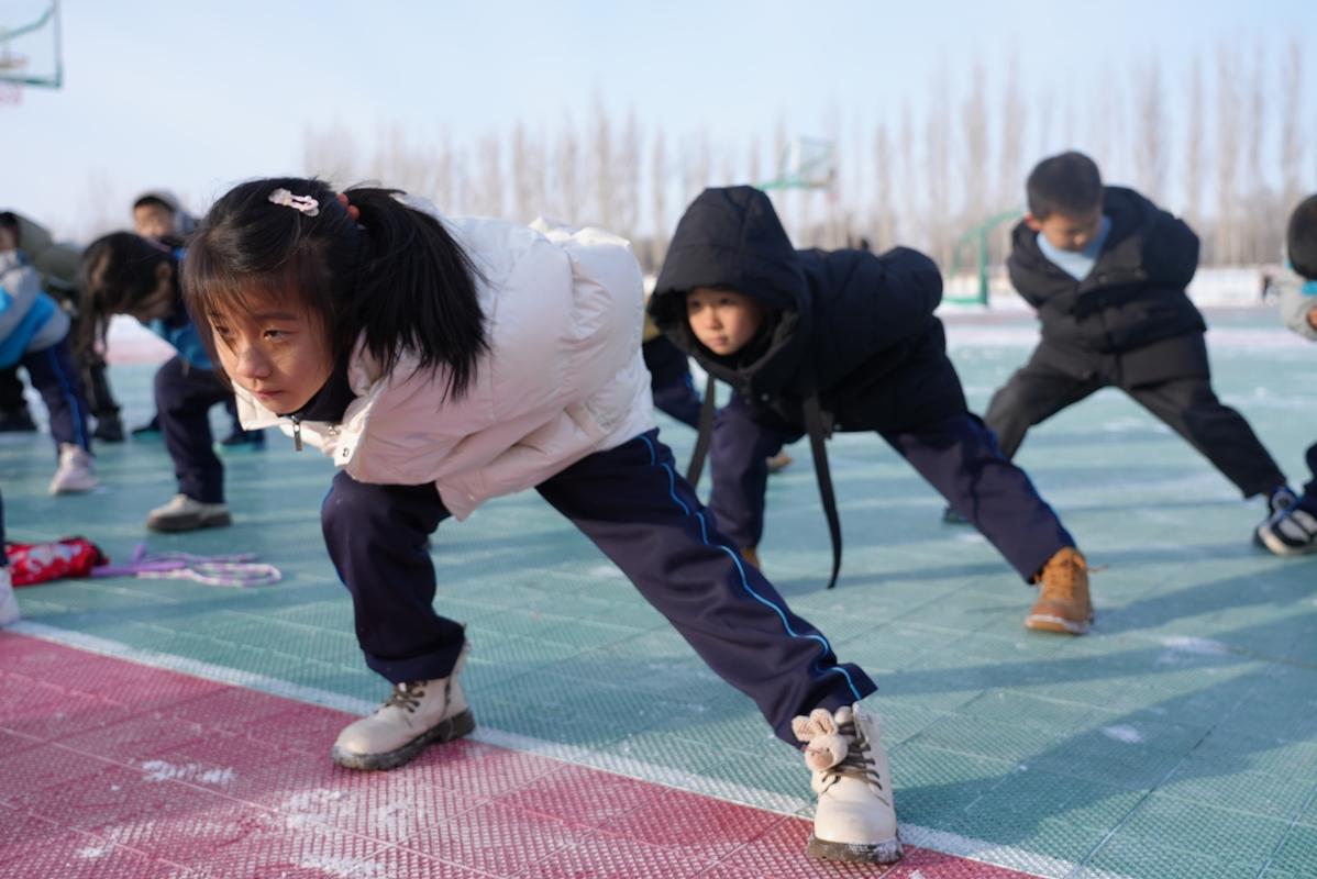 居家冰雪体能训练_体育项目 毛毛虫技巧_滑冰技巧提升动作